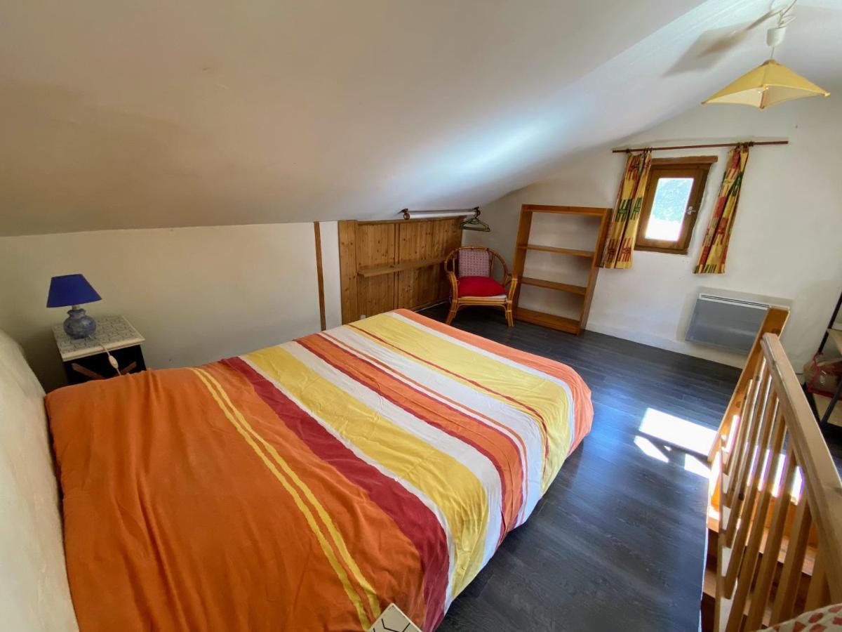 Maison avec vue splendide, au calme Sigottier Extérieur photo