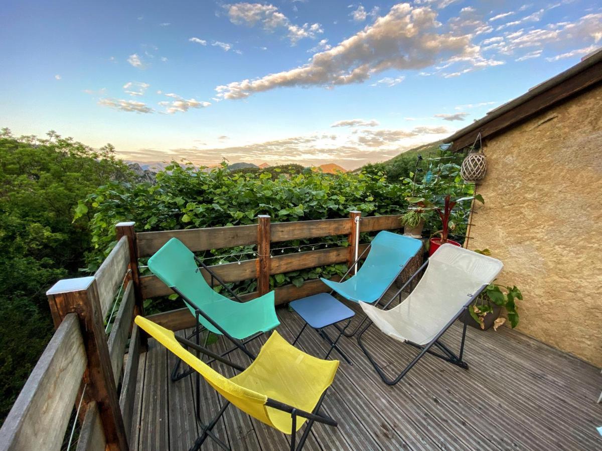 Maison avec vue splendide, au calme Sigottier Extérieur photo